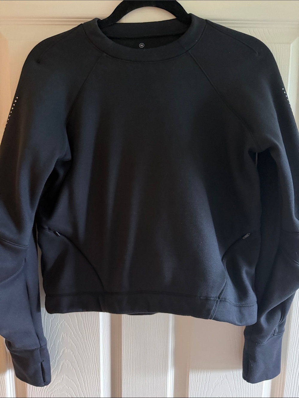 Sweaty Betty  London womens  Black Crewneck Sweatshirt - Athletic Pullover